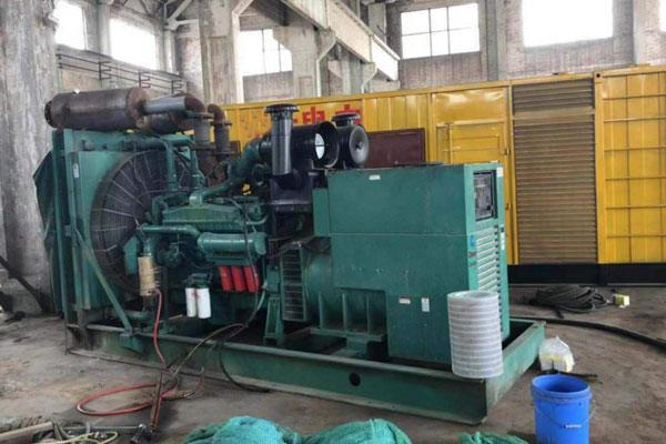 历下发电机组的空气滤清器应该如何保养？