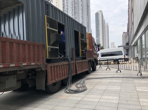 历下冷却液不足的情况下如何检查柴油发电机组？