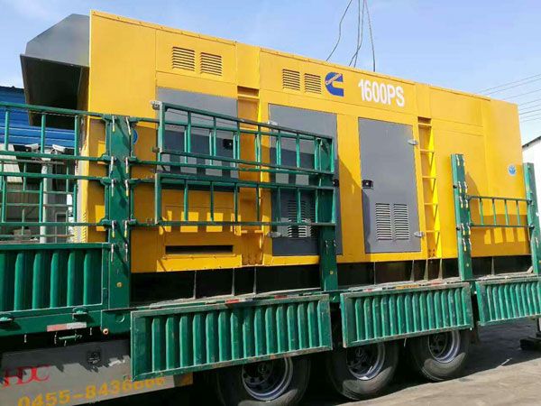 历下测量水冷式机油散热器密封件尺寸时的注意事项有哪些？